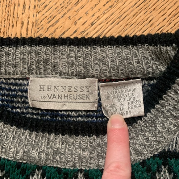 Hennessy by Van Heusen sweater - Picture 2 of 3